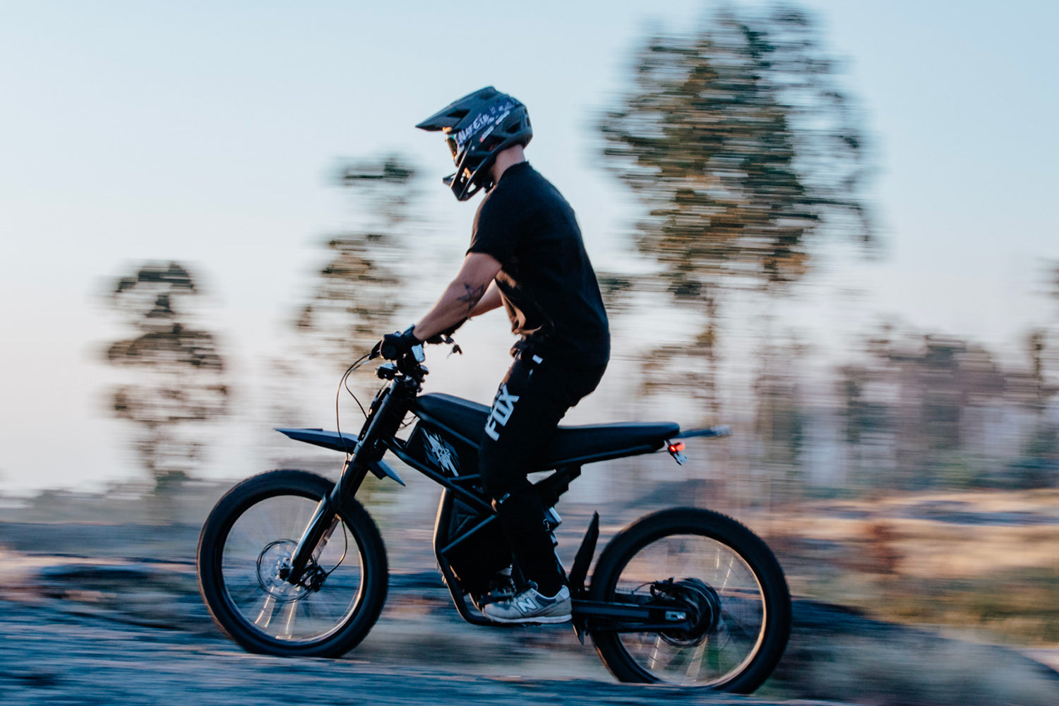 RidingTimes GT73 Pro powerful electric motorbike with aggressive throttle response, pedal assist range, and rugged versatility.