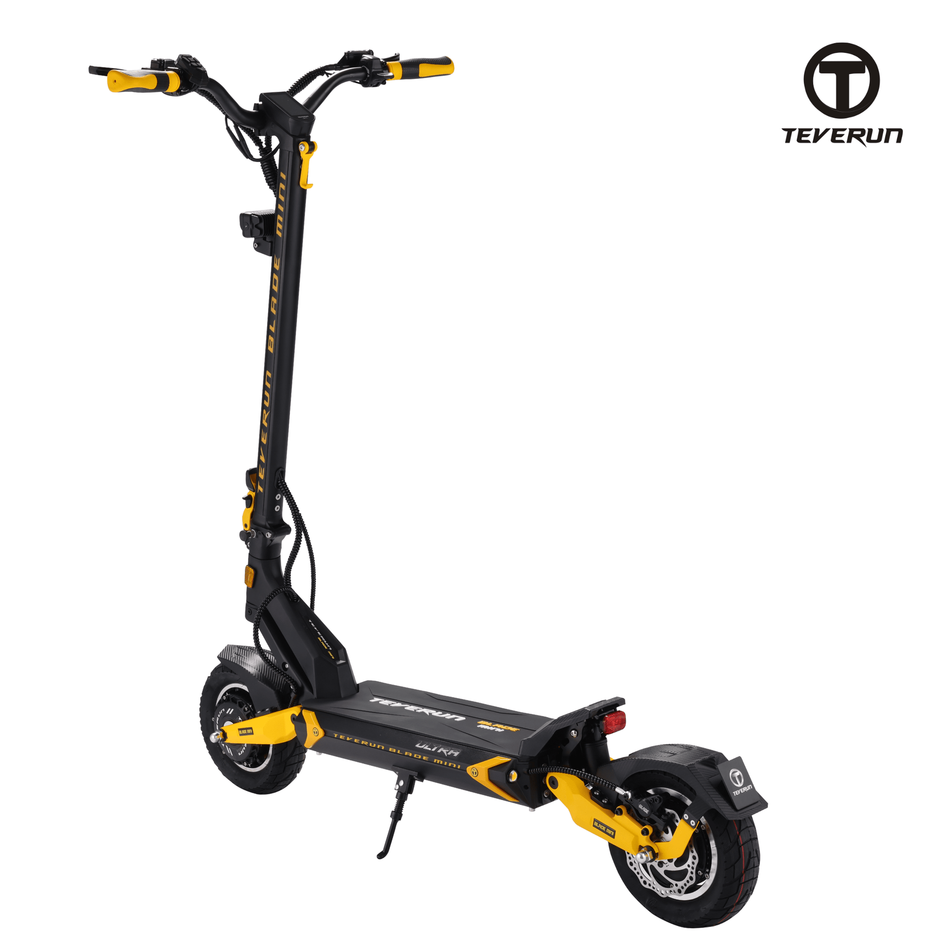Teverun Blade Mini Ultra with 10-inch pneumatic tires, dual spring suspension, and front and rear disc brakes.