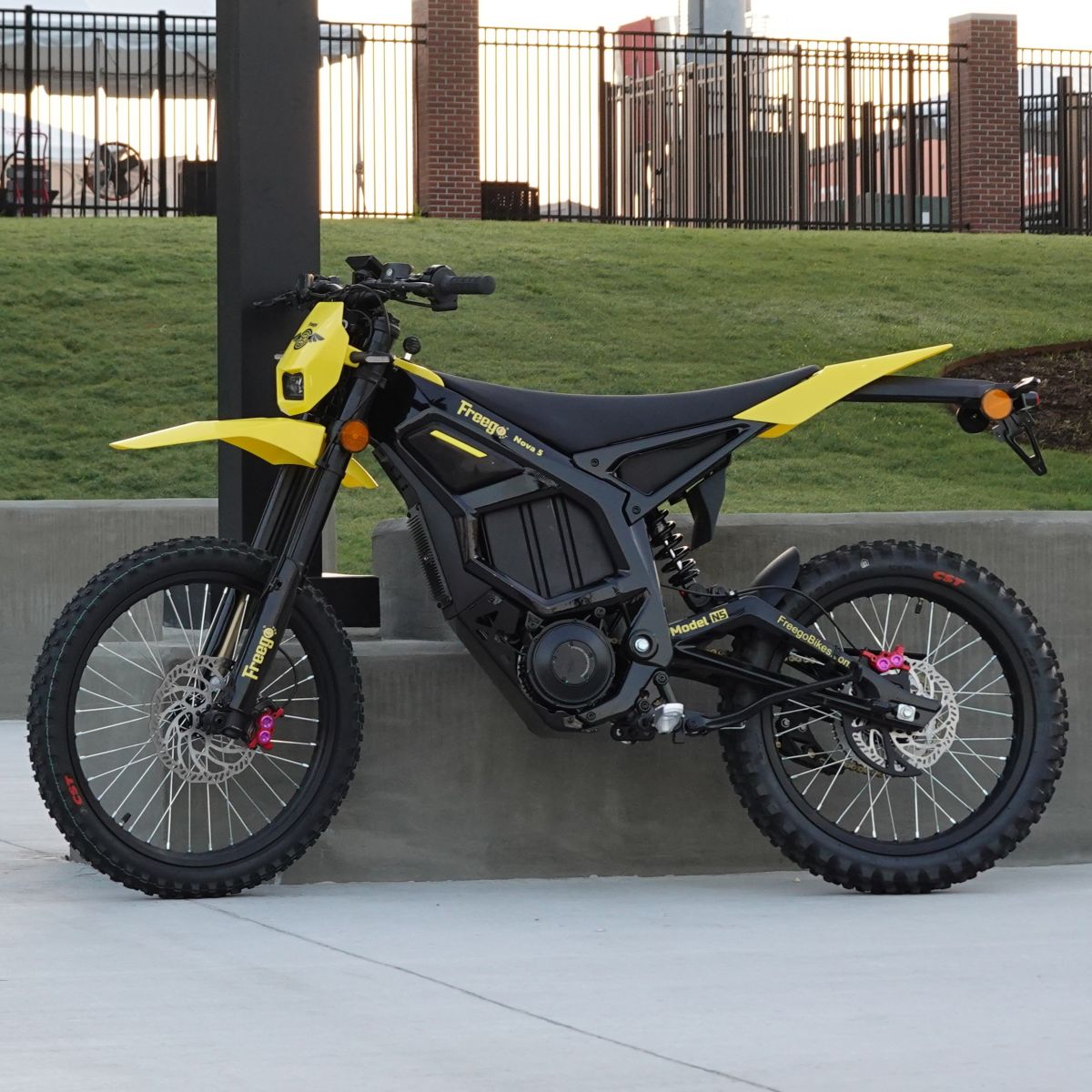 Freego Nova 5 Electrci Dirt Bike